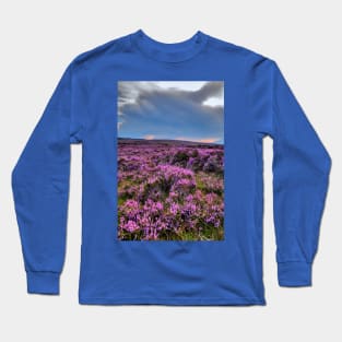 Storm brewing Over Pink Heather On The Yorkshire Moors Long Sleeve T-Shirt